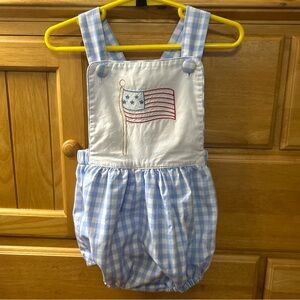 Adorable Boy’s Reversible American Flag to Sand Castle Bubble Size 2T